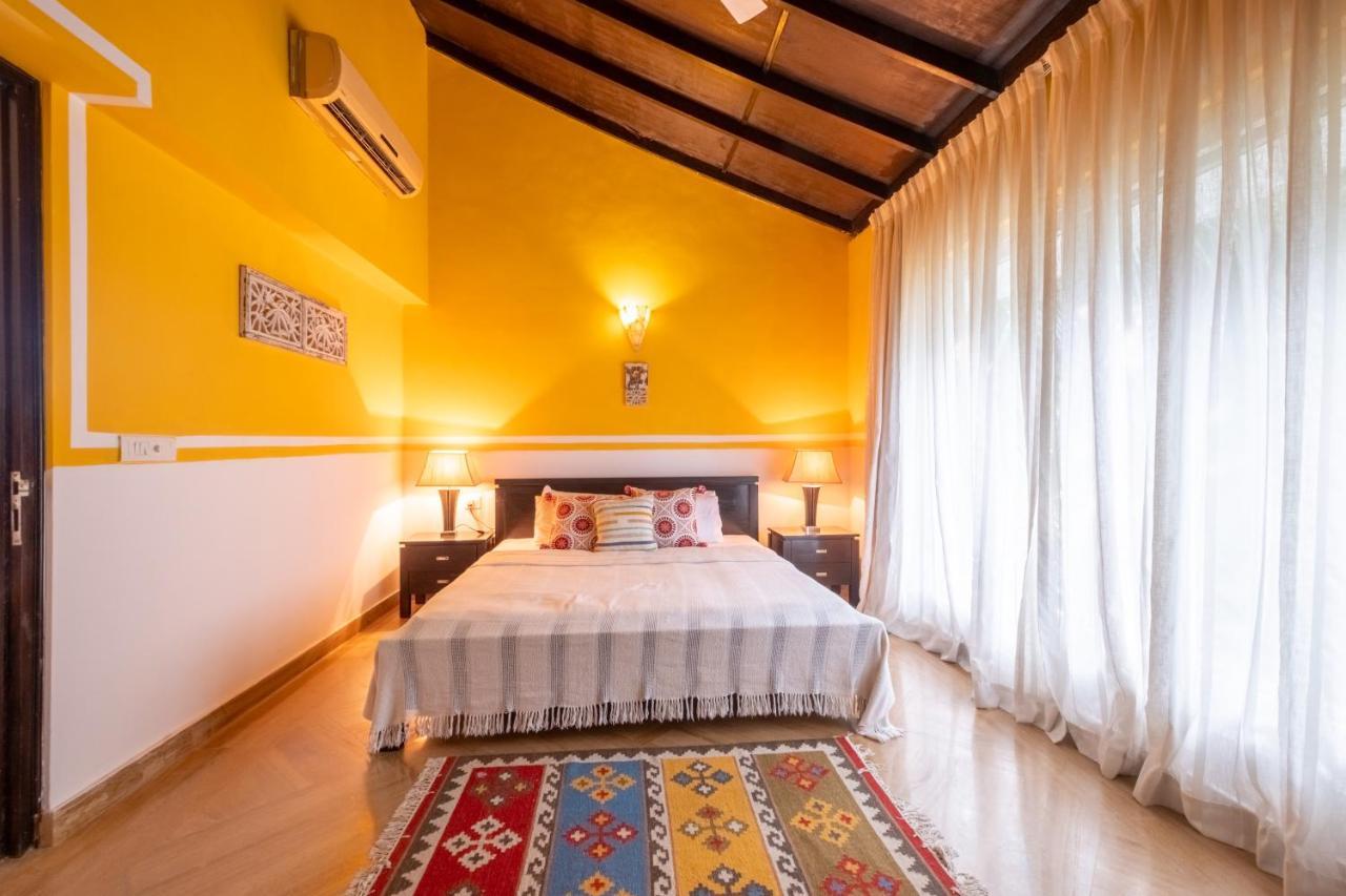 Snowdrop- Exquisite 3Bhk Villa With Pool- Candolim By Staymonkey Calangute Kültér fotó